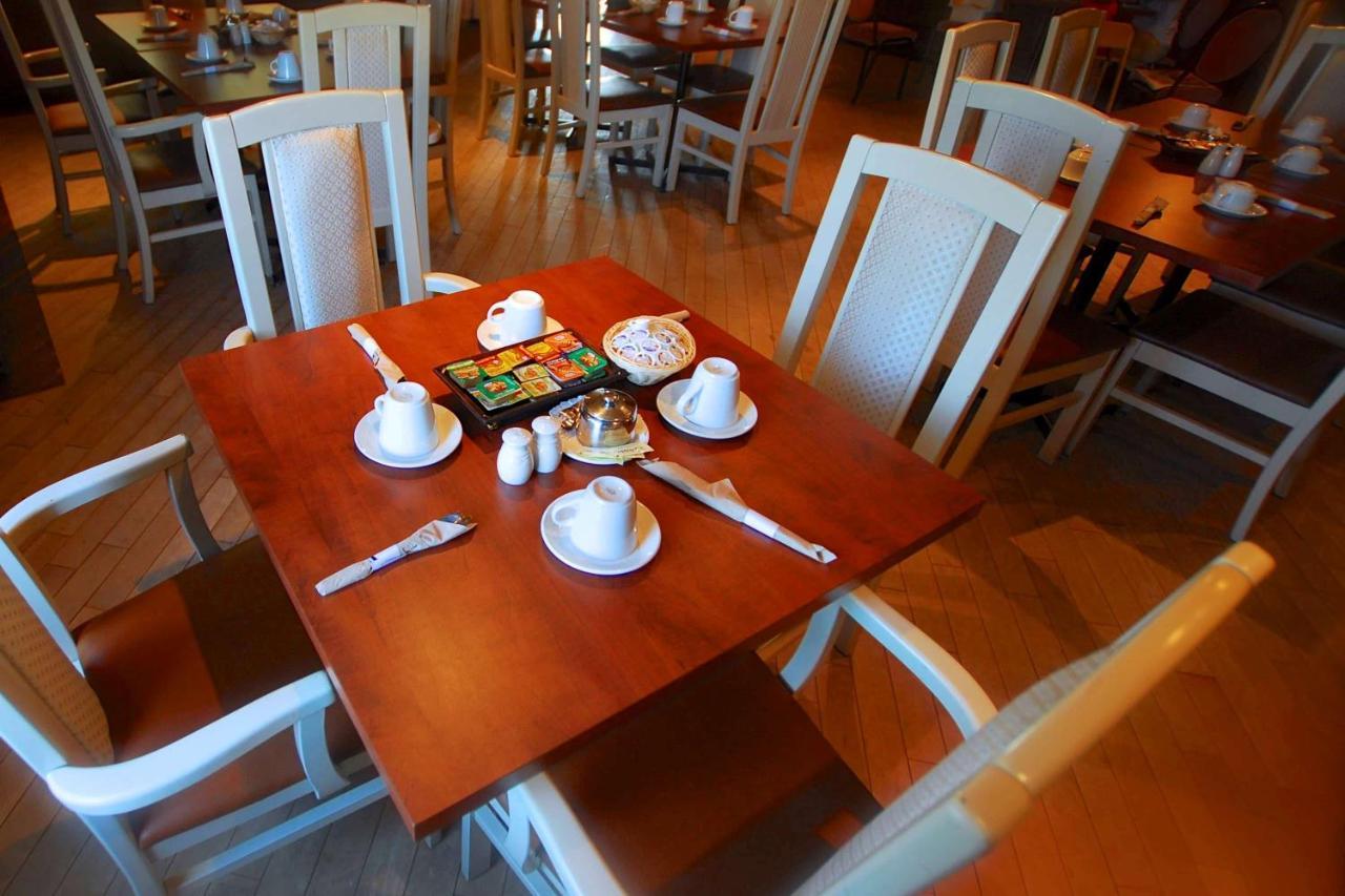 Hotel Travelodge By Wyndham Victoriaville Esterno foto