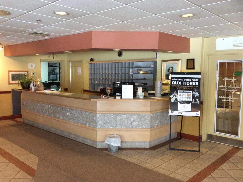 Hotel Travelodge By Wyndham Victoriaville Esterno foto