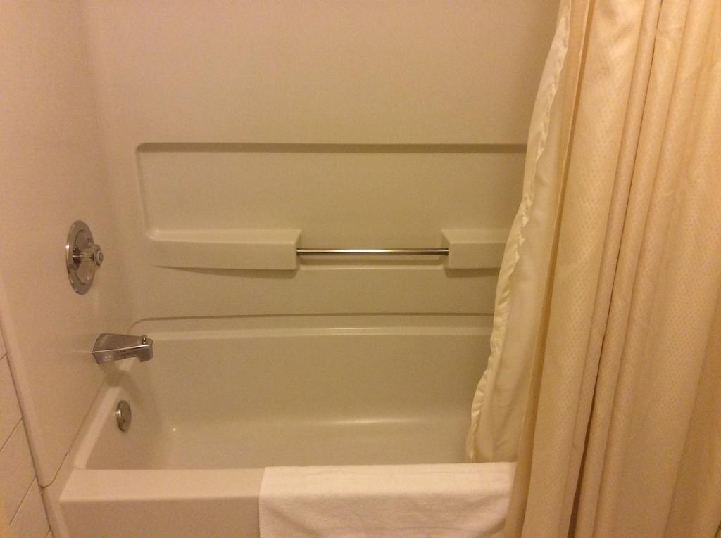 Hotel Travelodge By Wyndham Victoriaville Camera foto